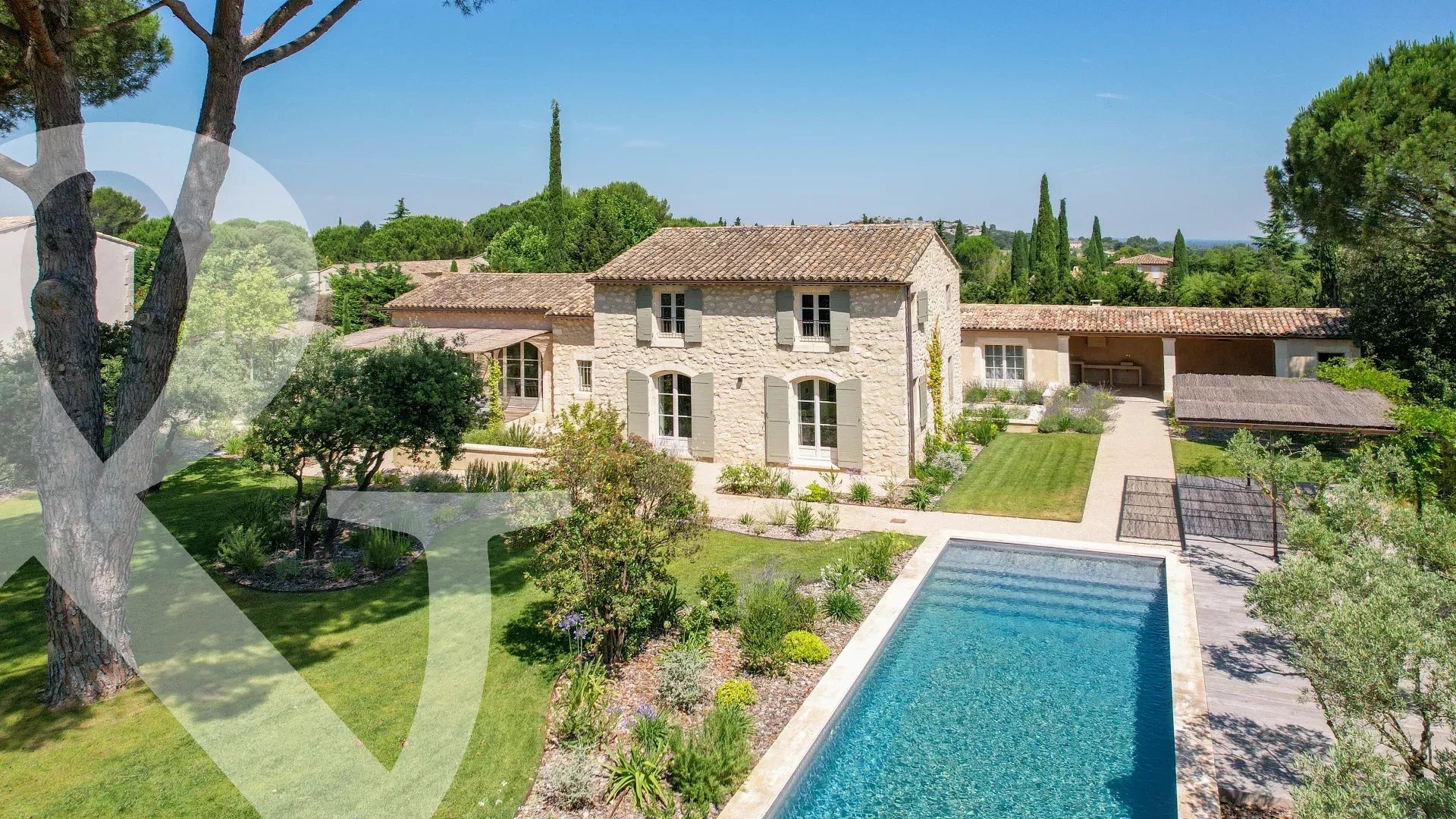 RESTAURATION DE GRANDE QUALITE