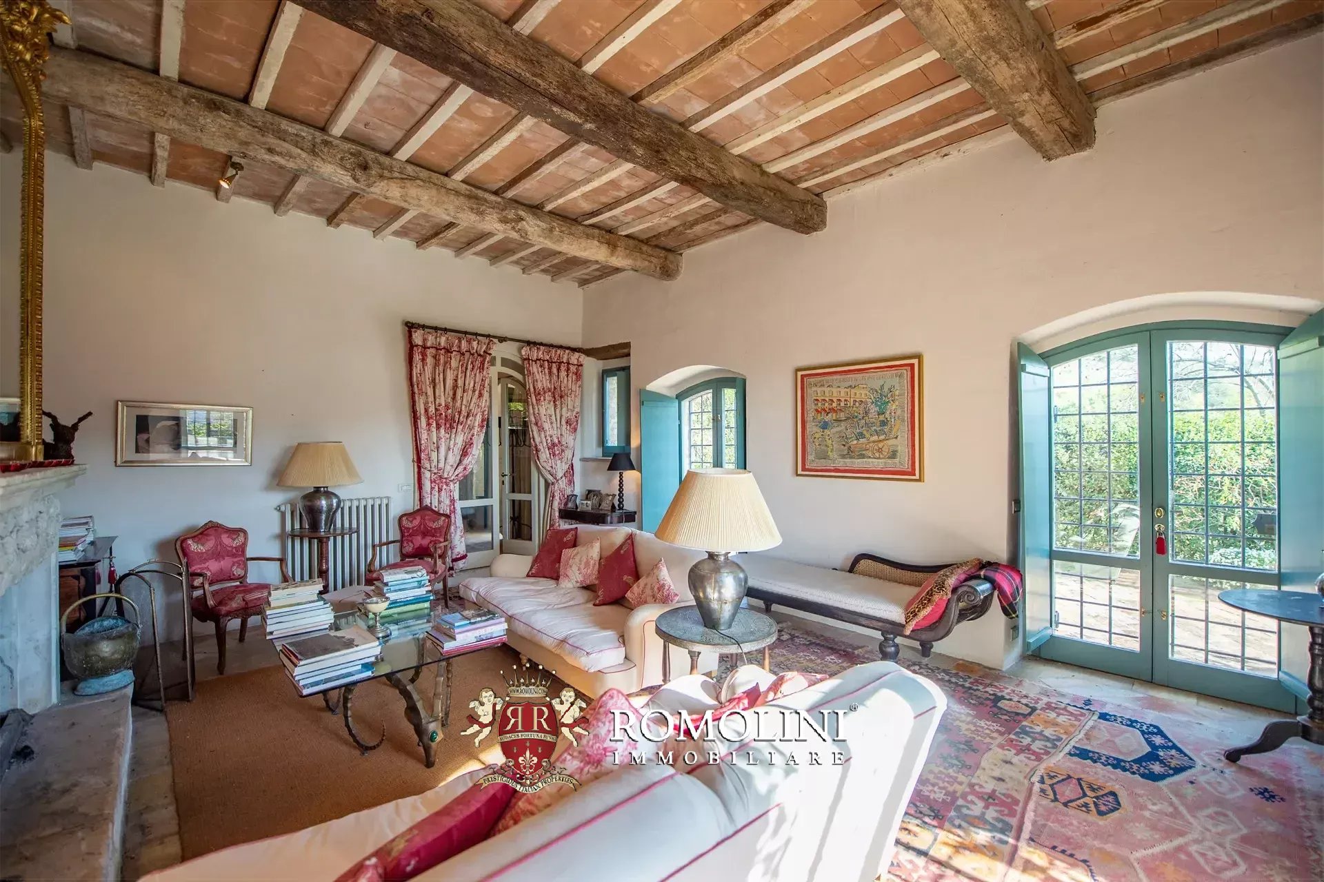 BORGO RISTRUTTURATO CON PISCINA IN VENDITA A UMBERTIDE