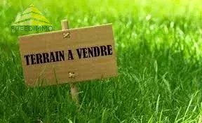 Terrain à bâtir de 989 m² à Périgny, France