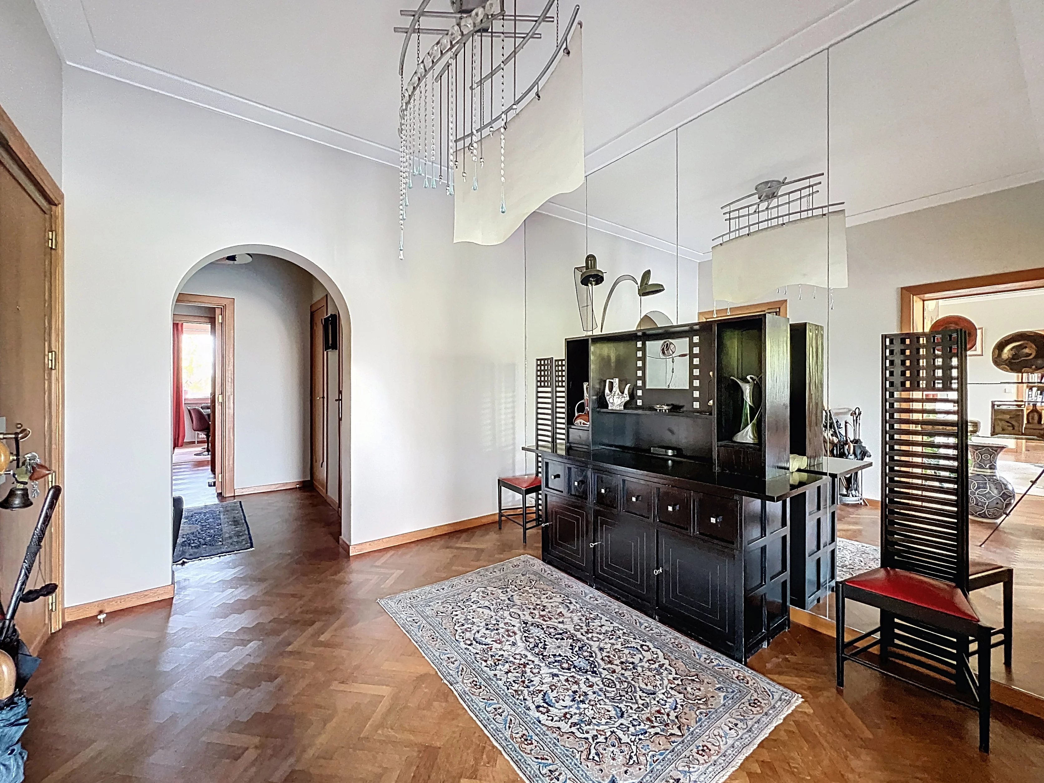 Mooi appartement met terrassen en parking