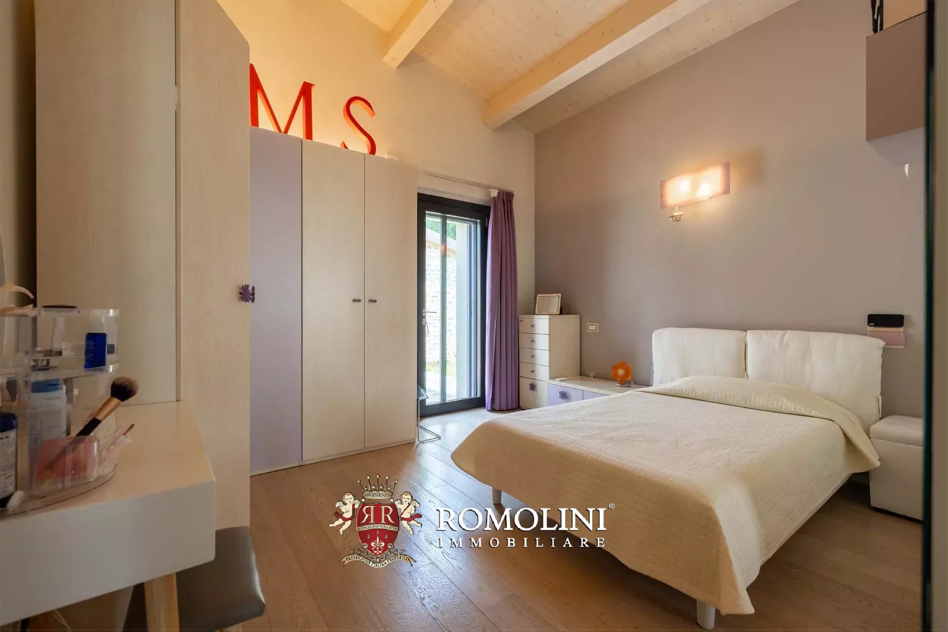 5 Bedroom Villa/Townhouse's Image 33