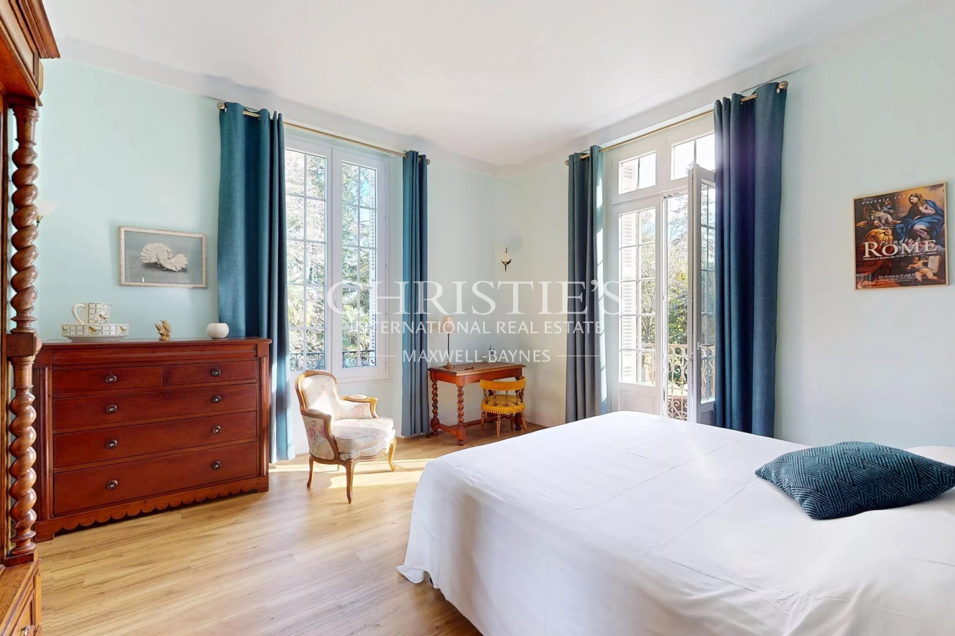 10 Bedroom Chateau's Image 10