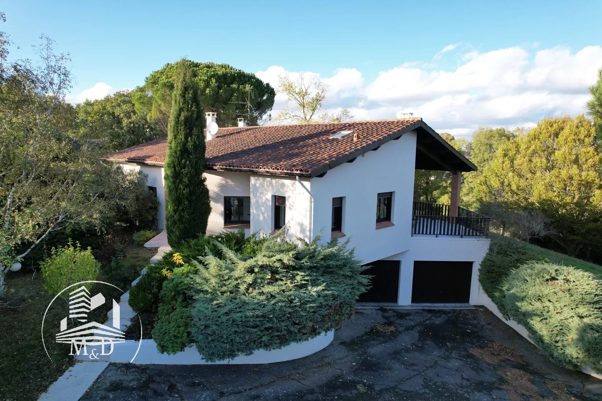 Agence immobilière de 