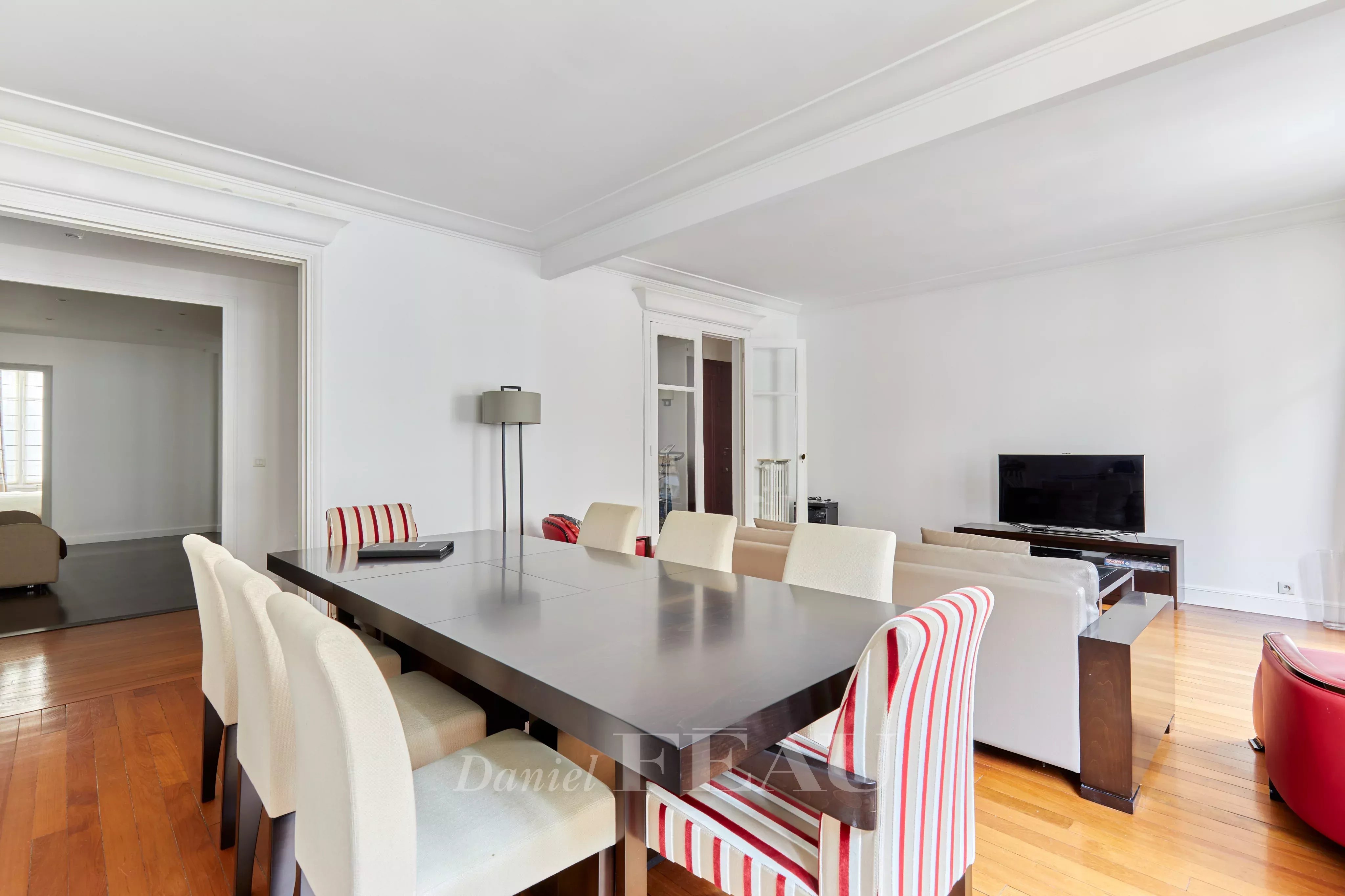 Appartement traversant très lumineux