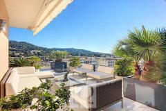 On the outskirts of Cannes - Villa/Toit offering comfort and space — photo 2 of 7