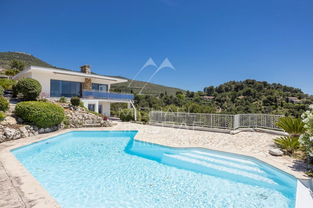 Villa for sale in Colomars — Near Nice – Colomars – Stunning character property with exceptional panoramic views