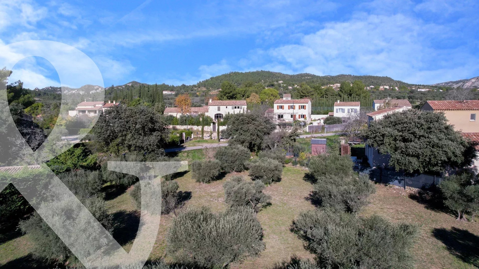 TERRAIN CONSTRUCTIBLE DE 1503M²