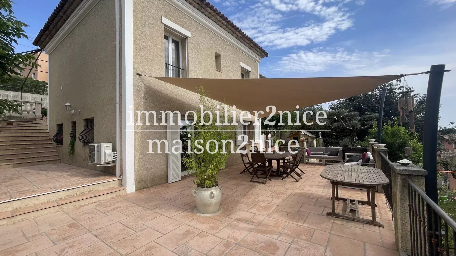 Agence immobilière de 