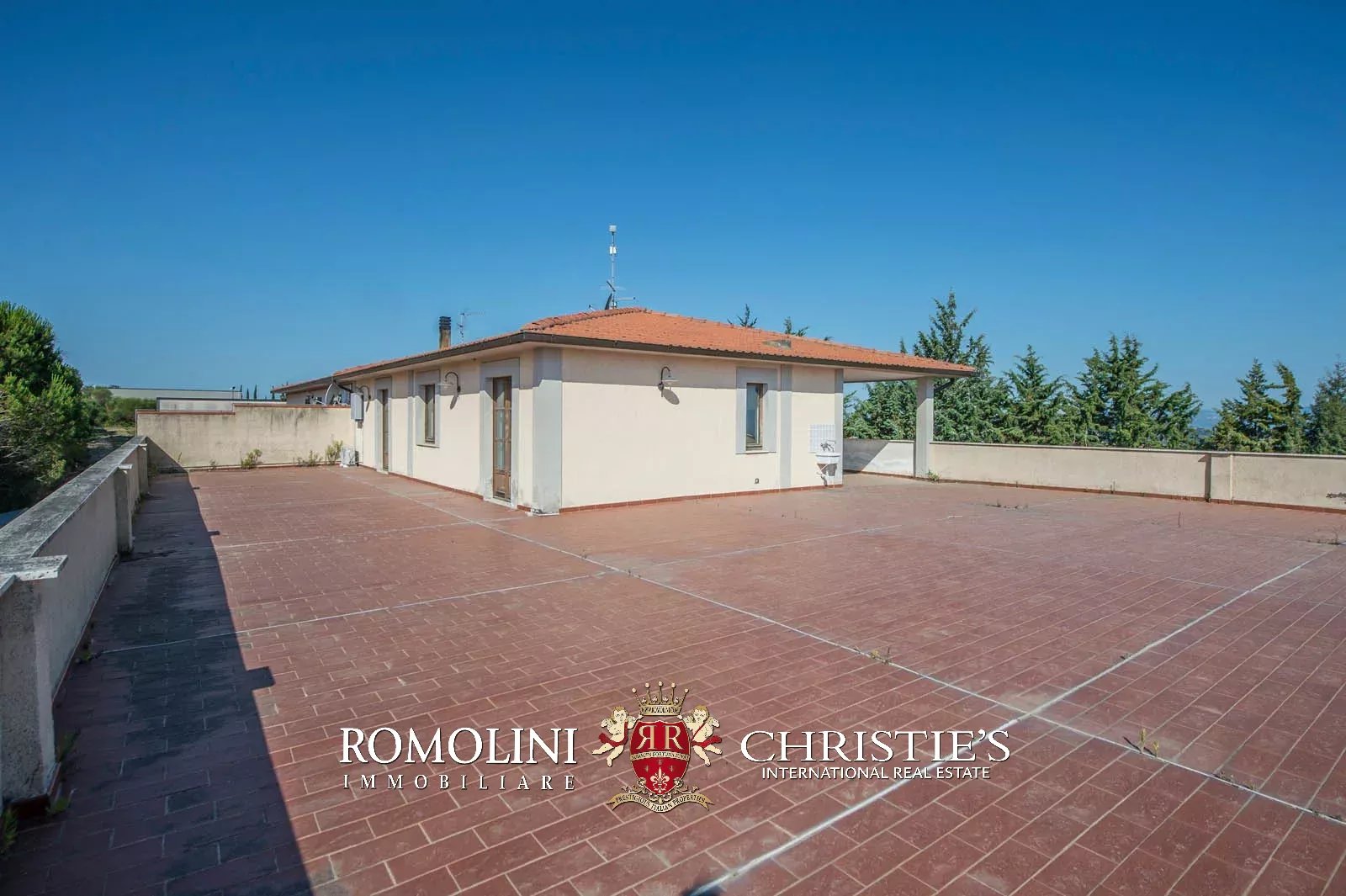 3 Bedroom Vineyard's Image 5