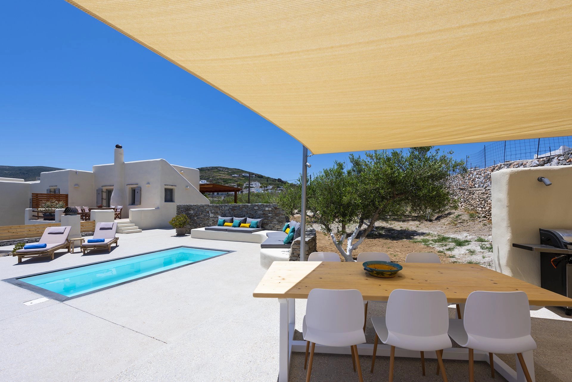 Agence immobilière de PARIS - LONDON - PAROS