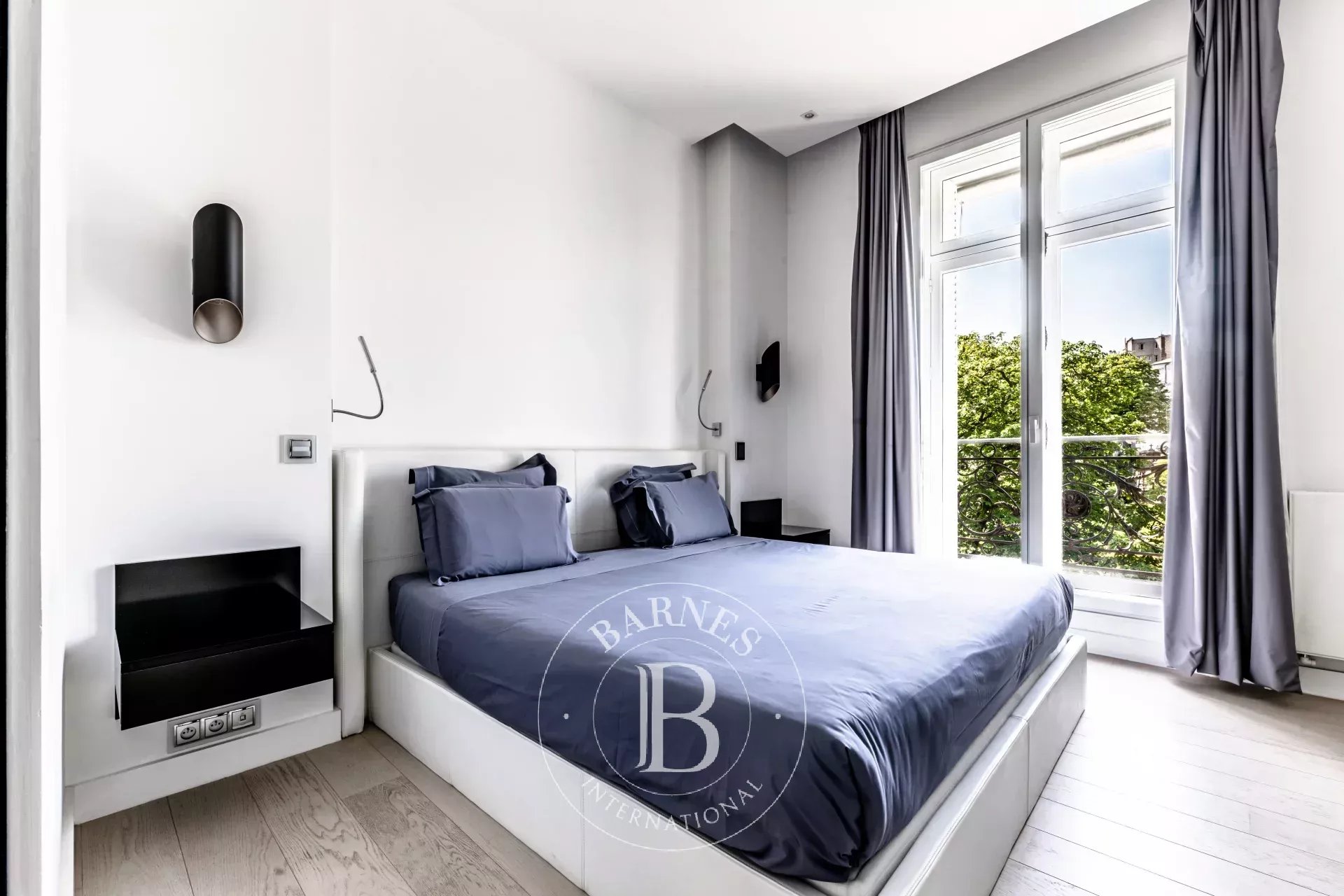 Paris  - Apartment 9 Bedrooms - picture 11