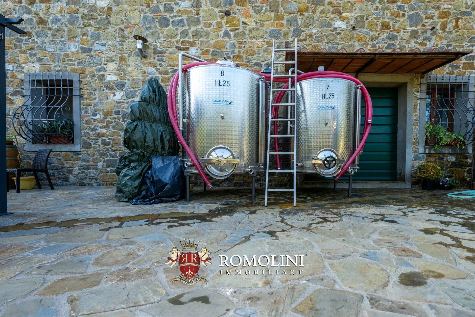 3 Bedroom Vineyard's Image 10