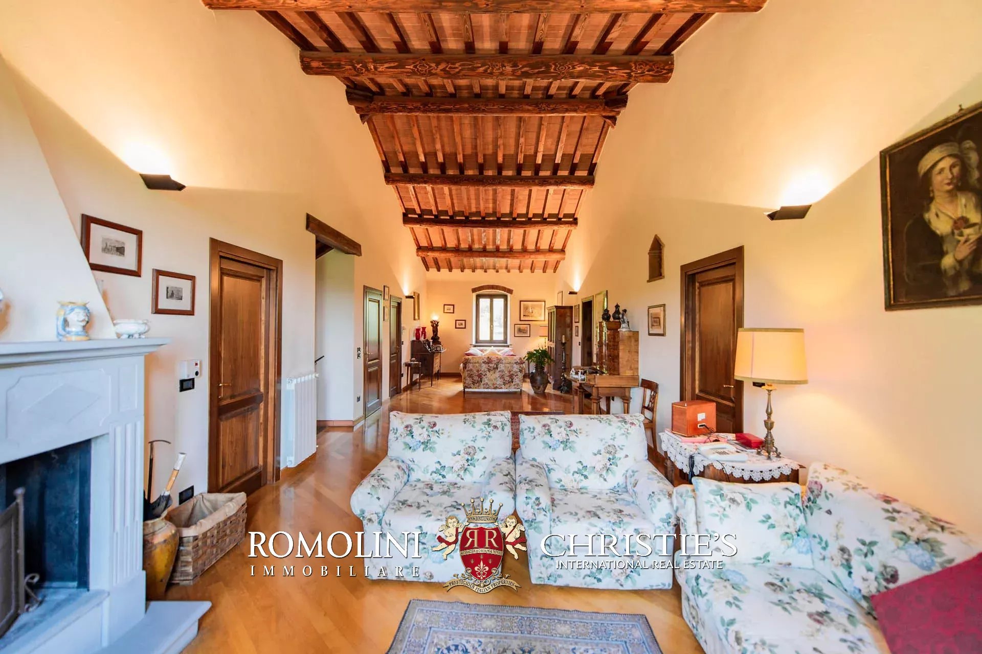6 Bedroom Villa/Townhouse's Image 44
