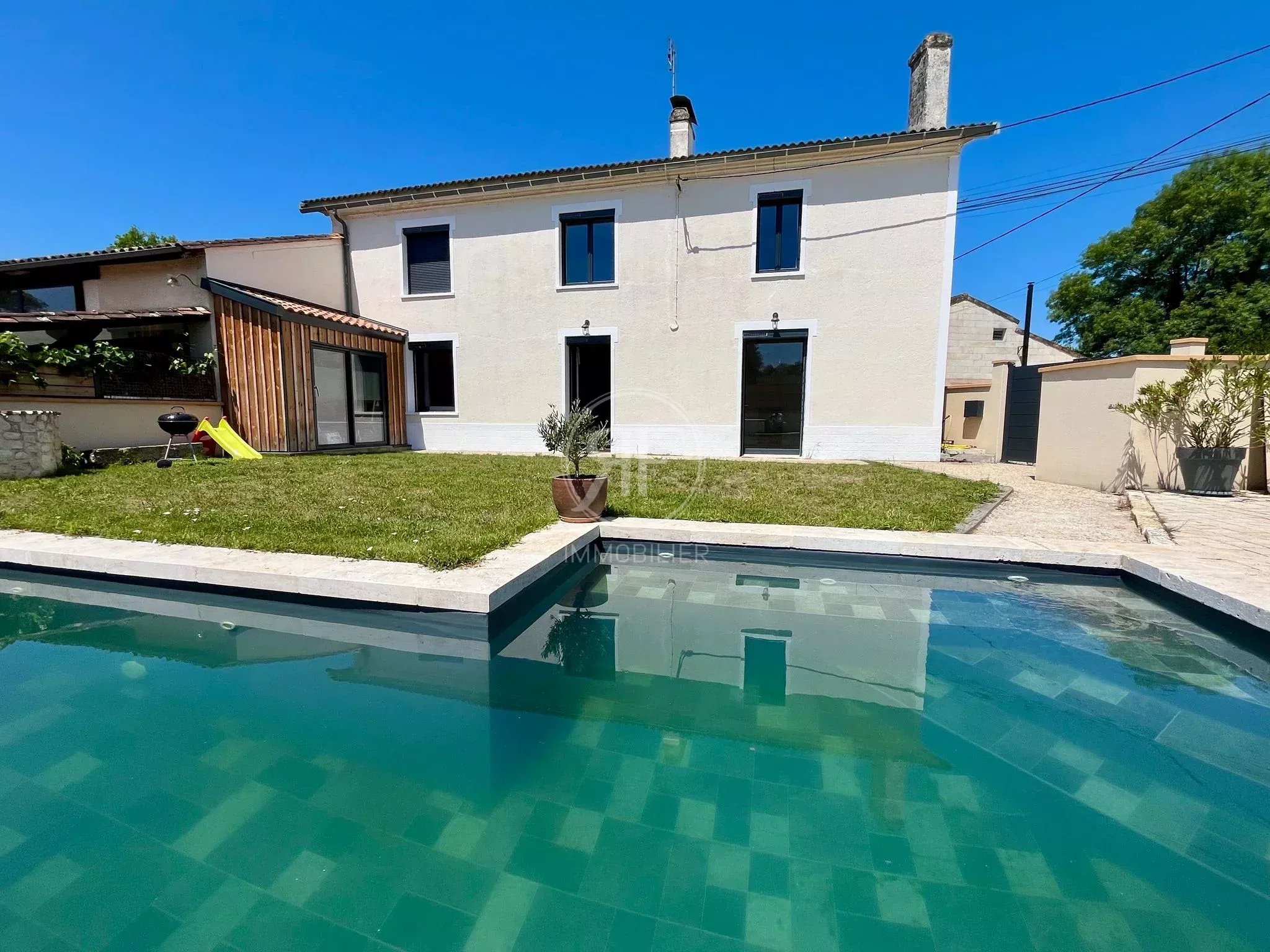 Agence immobilière de 