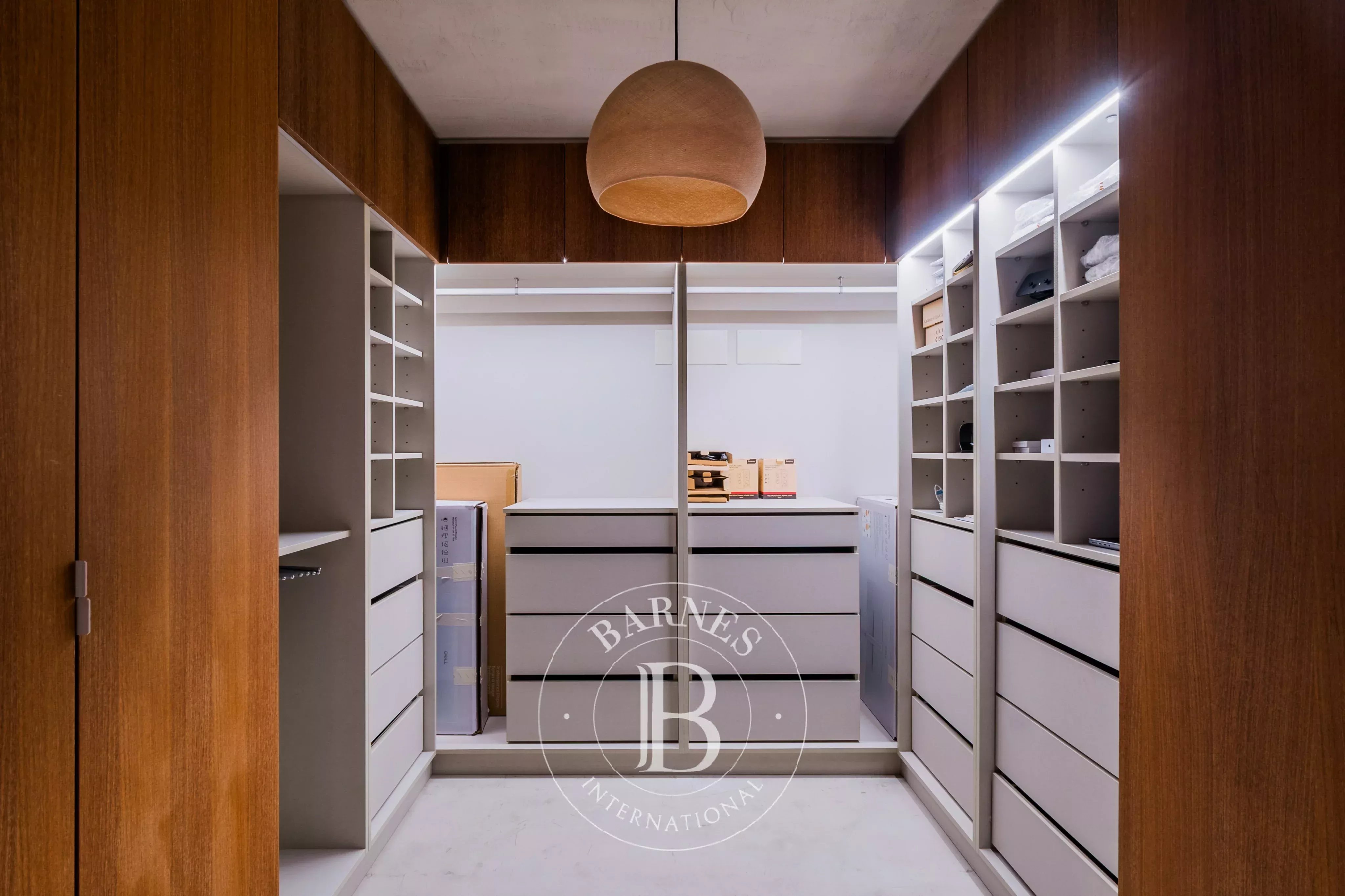 Maison contemporaine avec vue sur le fleuve