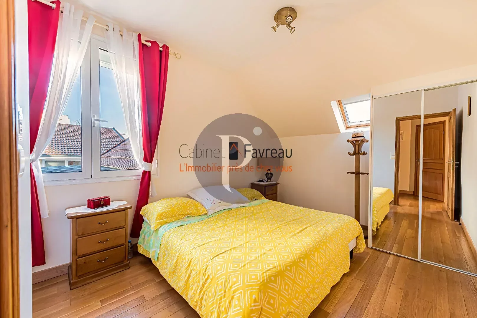 vente-maison-12-pieces-lhay-les-roses-86773525