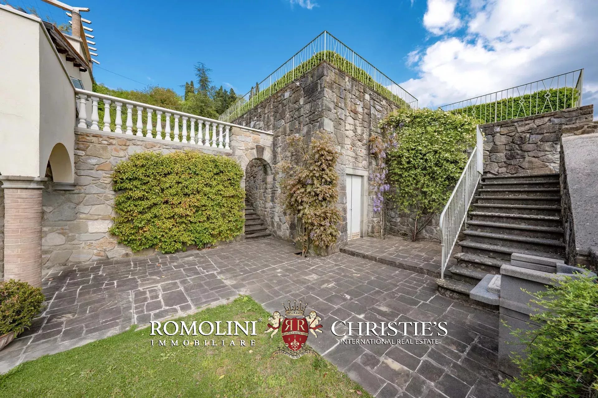 10 Bedroom Villa/Townhouse's Image 150