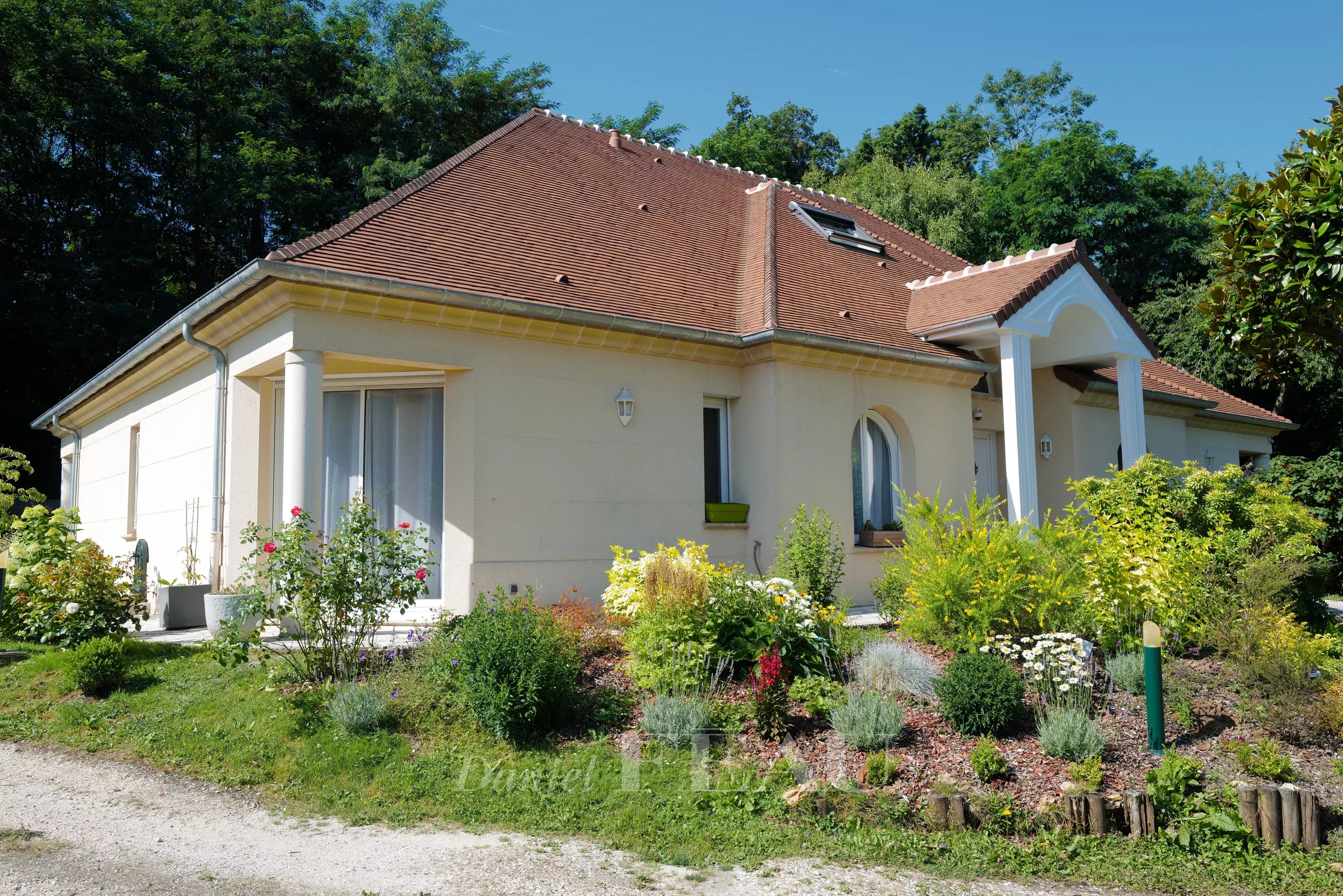 Façade avant