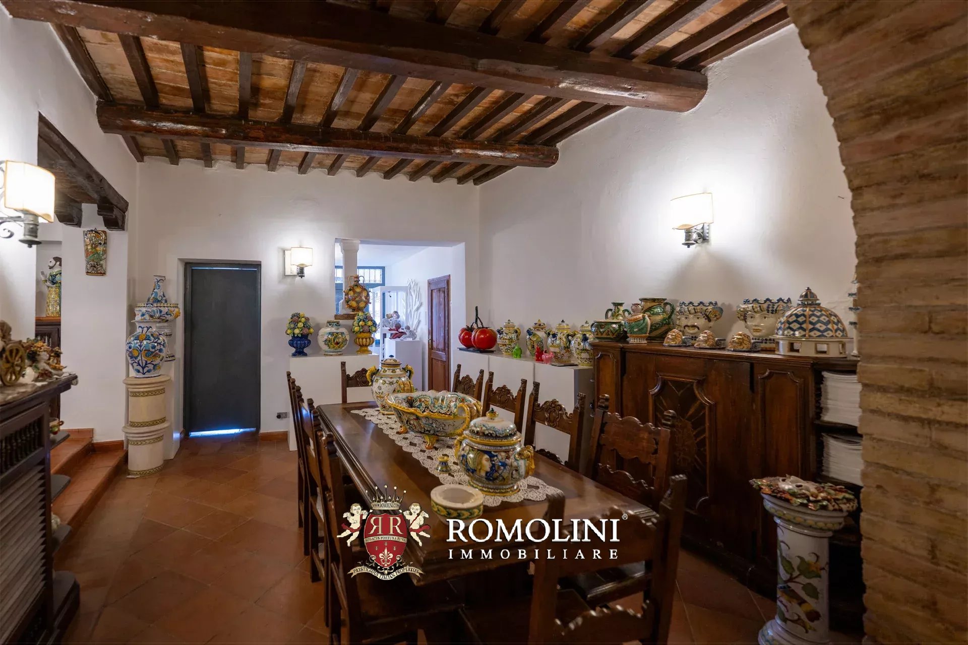 8 Bedroom Villa/Townhouse's Image 34