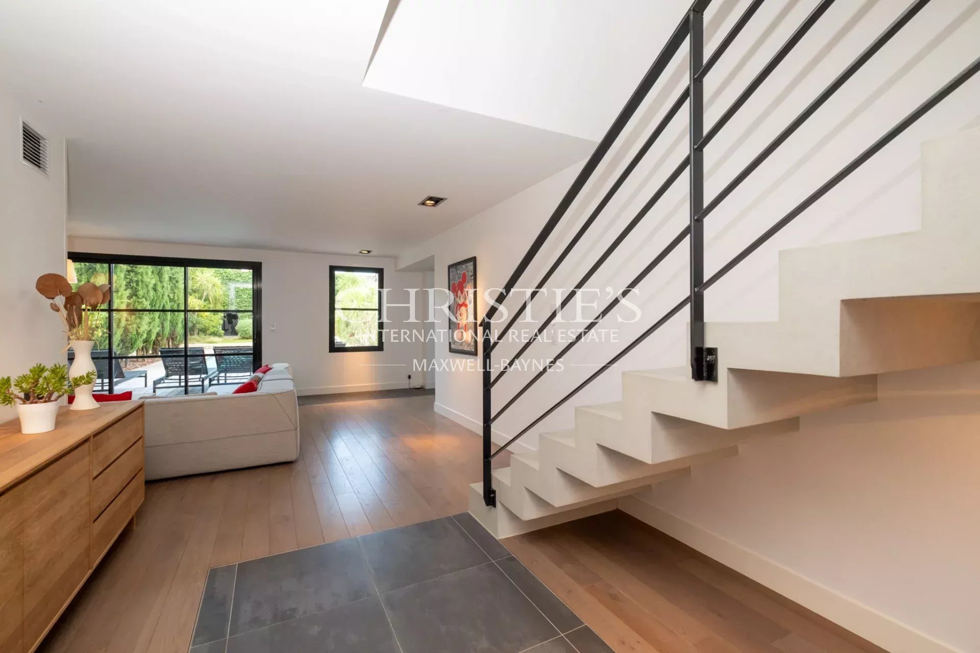 5 Bedroom Villa/Townhouse's Image 8