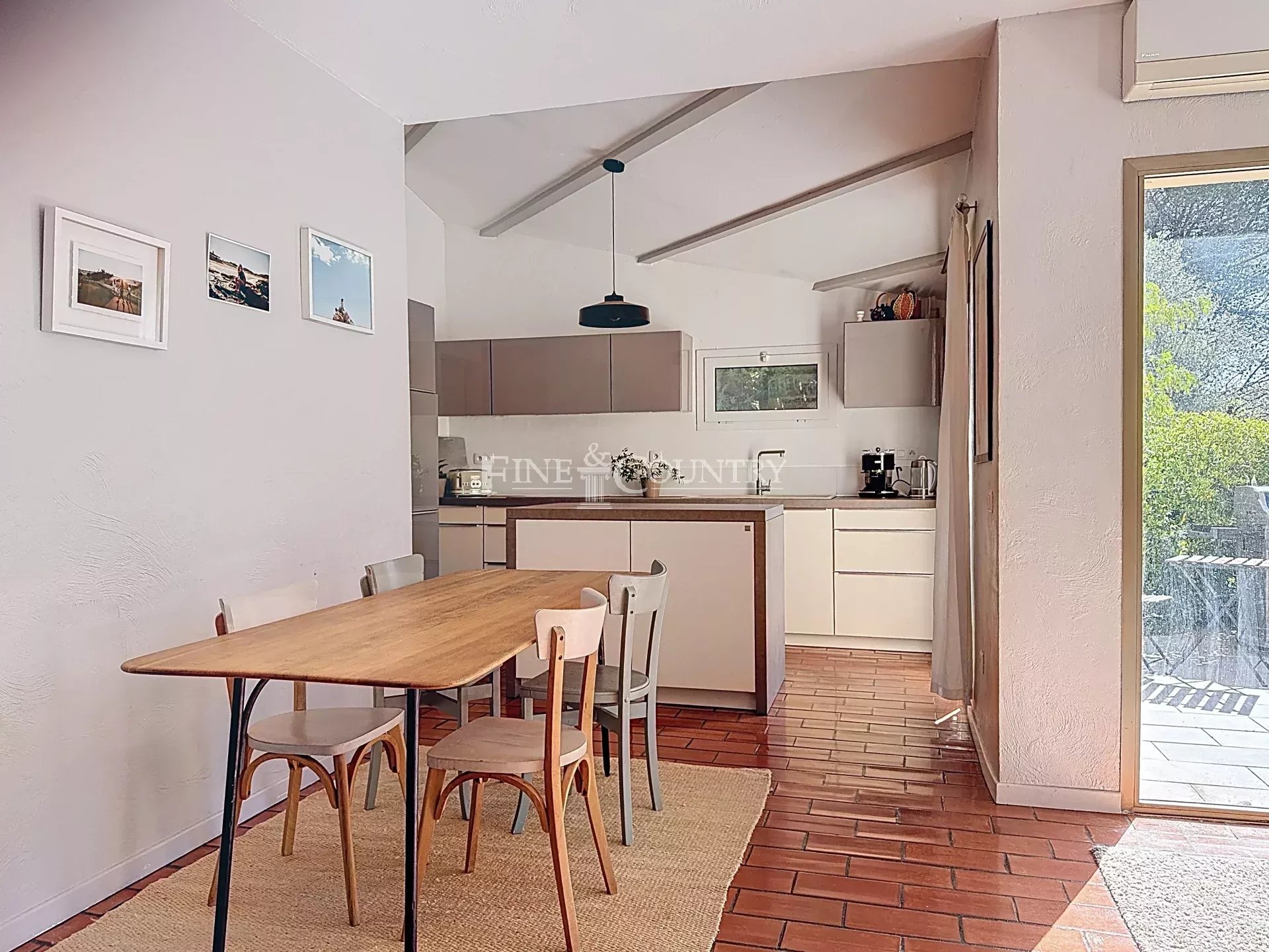 Photo of Villa for sale Valbonne in private domaine