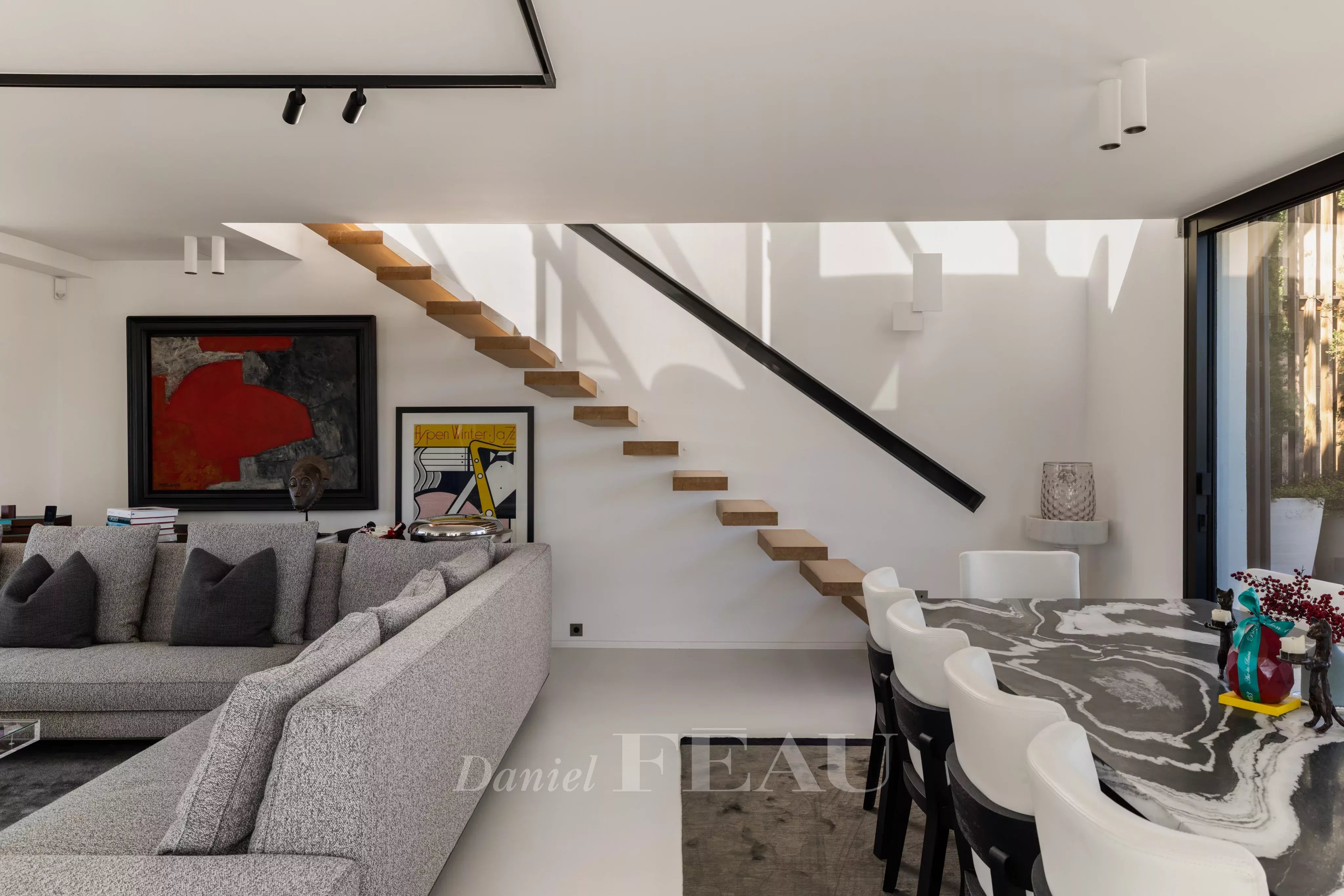 Sale Apartment Paris 8th