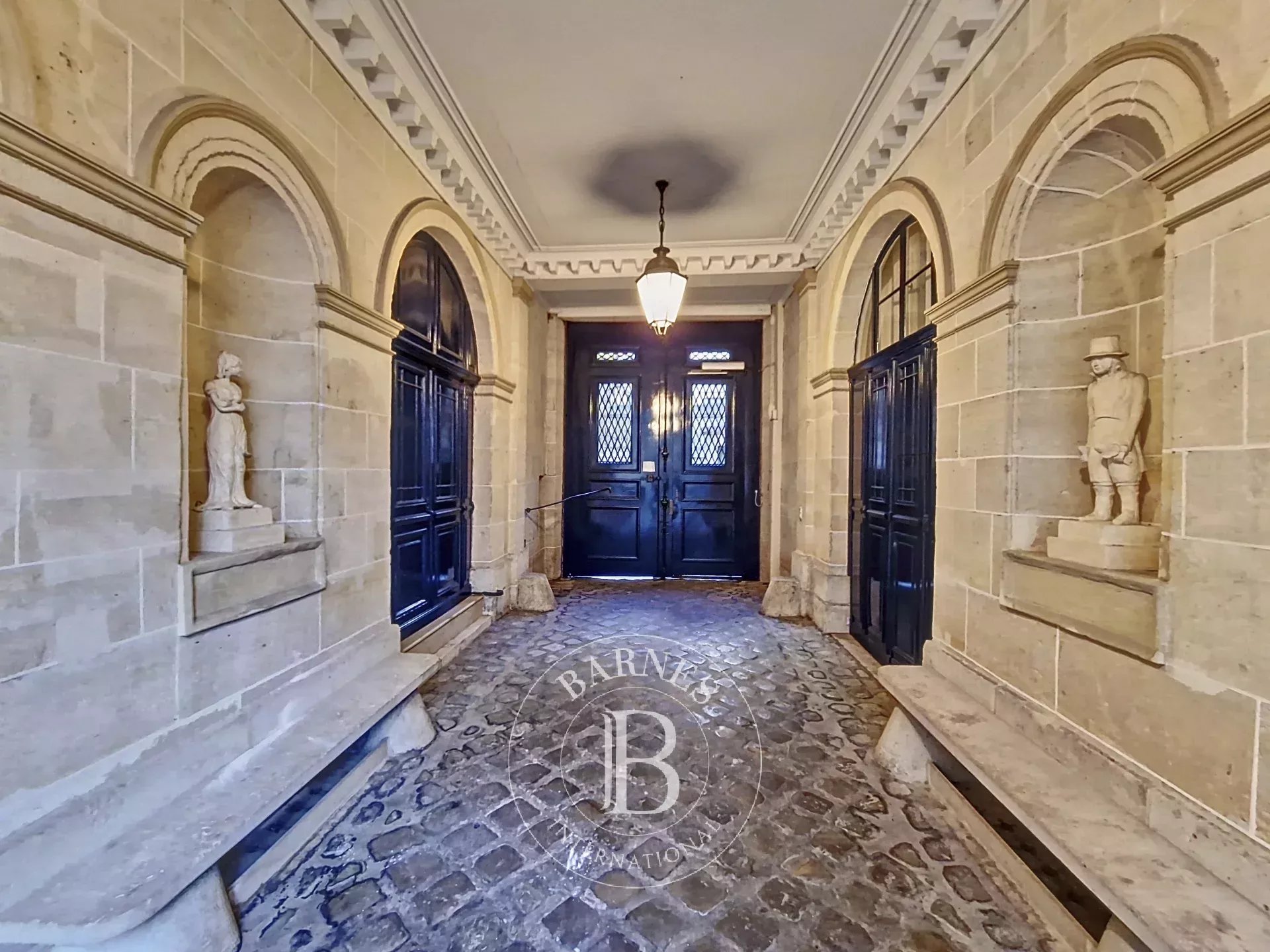 Appartement Paris 75006  -  ref 83711889 (picture 1)