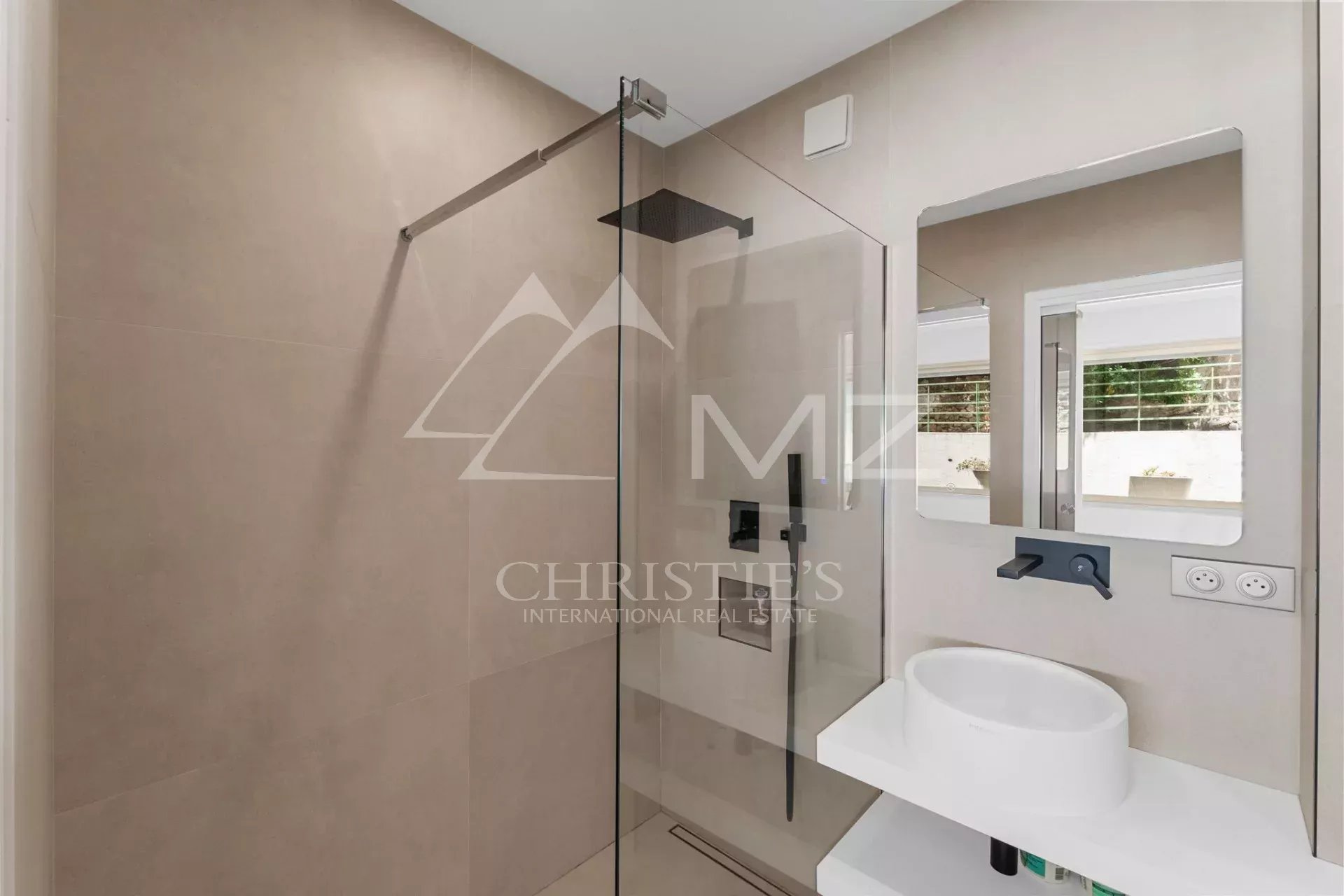 3 Bedroom Apartment/Flat's Image 10