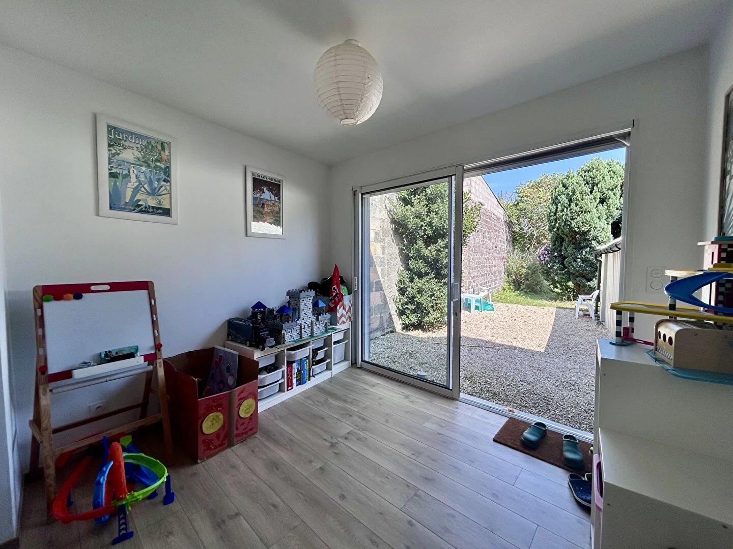 A LOUER - DOL DE BRETAGNE - MAISON - T4 BIS - 81 m² - DEUX CHAMBRES - UN BUREAU - JARDIN - DEPENDANCES