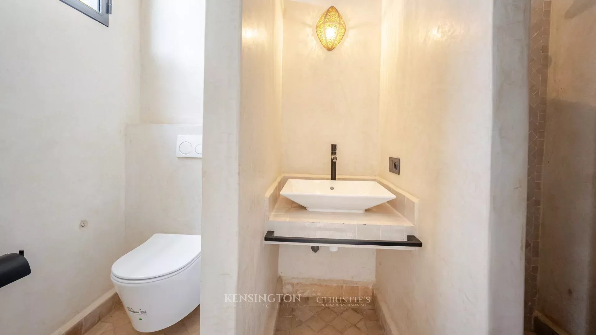 4 Bedroom Villa/Townhouse's Image 3