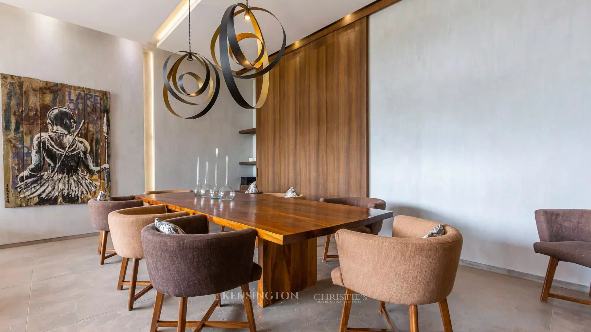 6 Bedroom Villa/Townhouse's Image 17