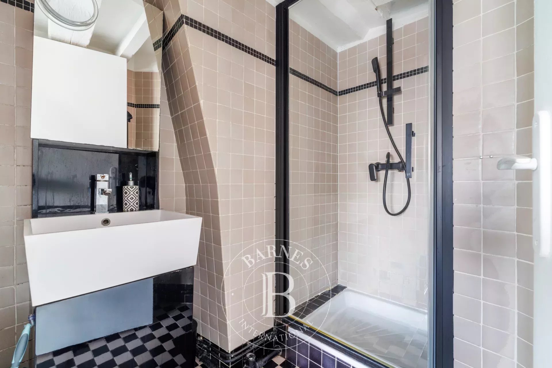 Daire Paris 3ème - picture 10