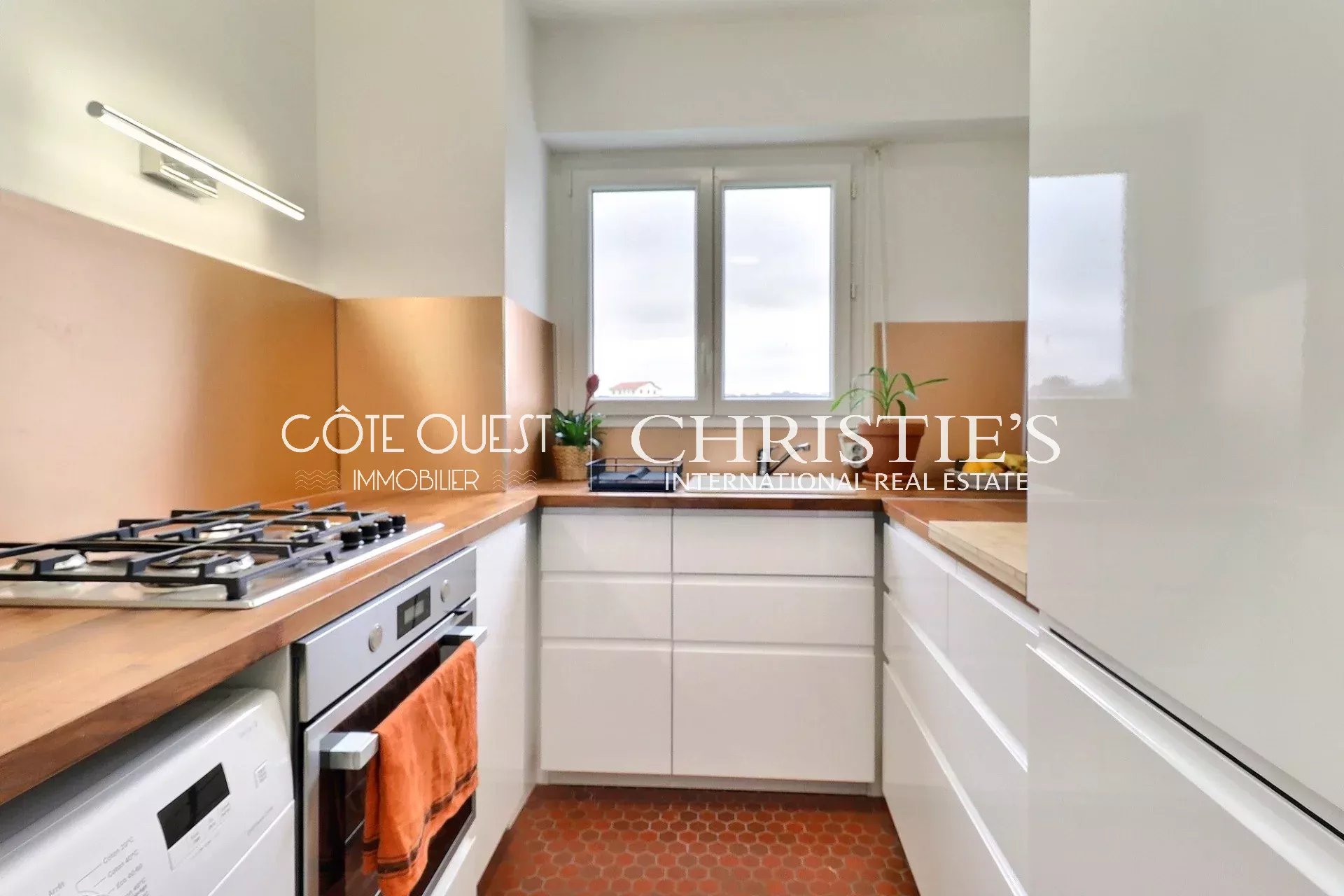 3 Bedroom Apartment/Flat's Image 3