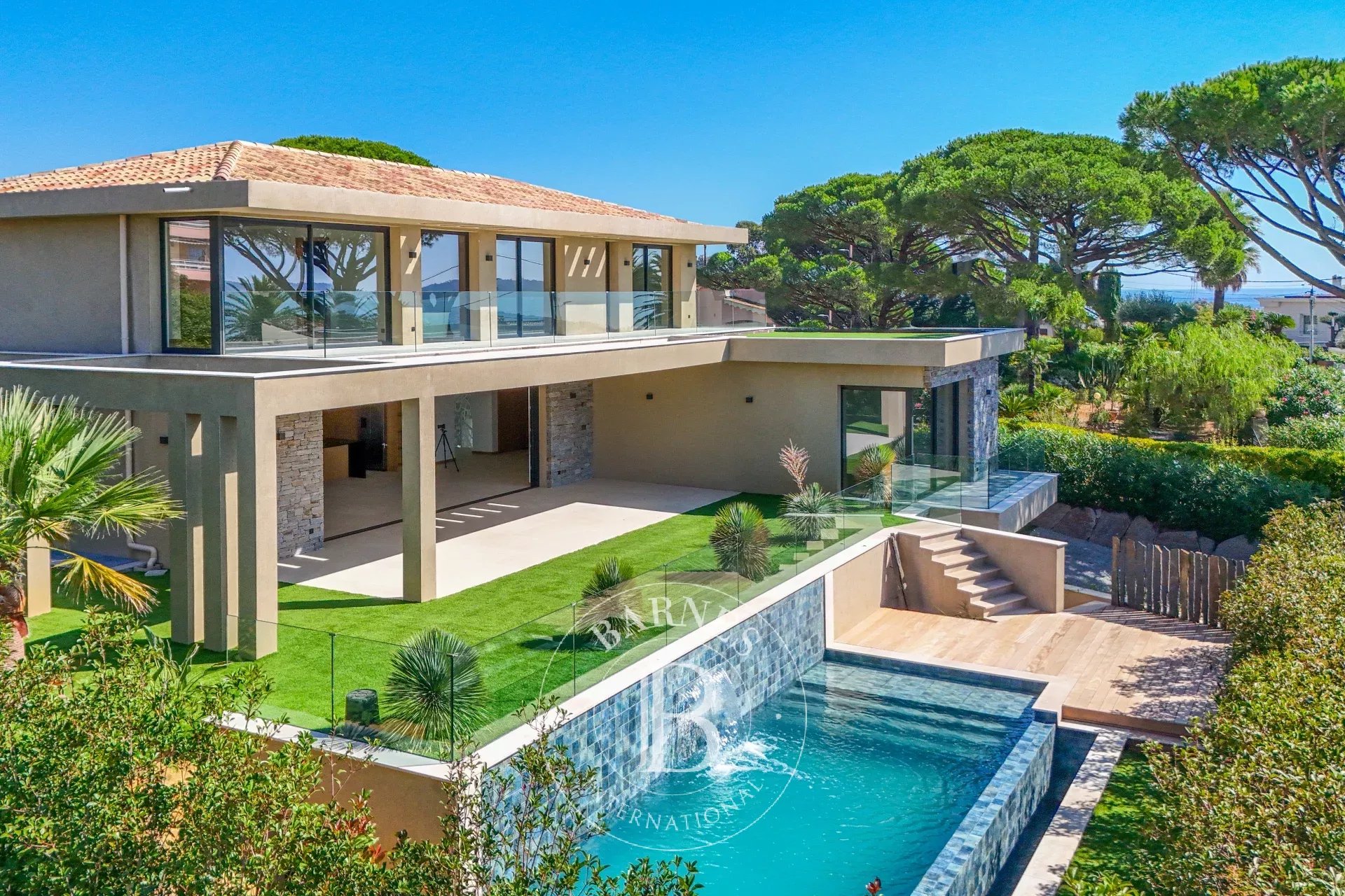 Villa Sainte-Maxime - picture 10