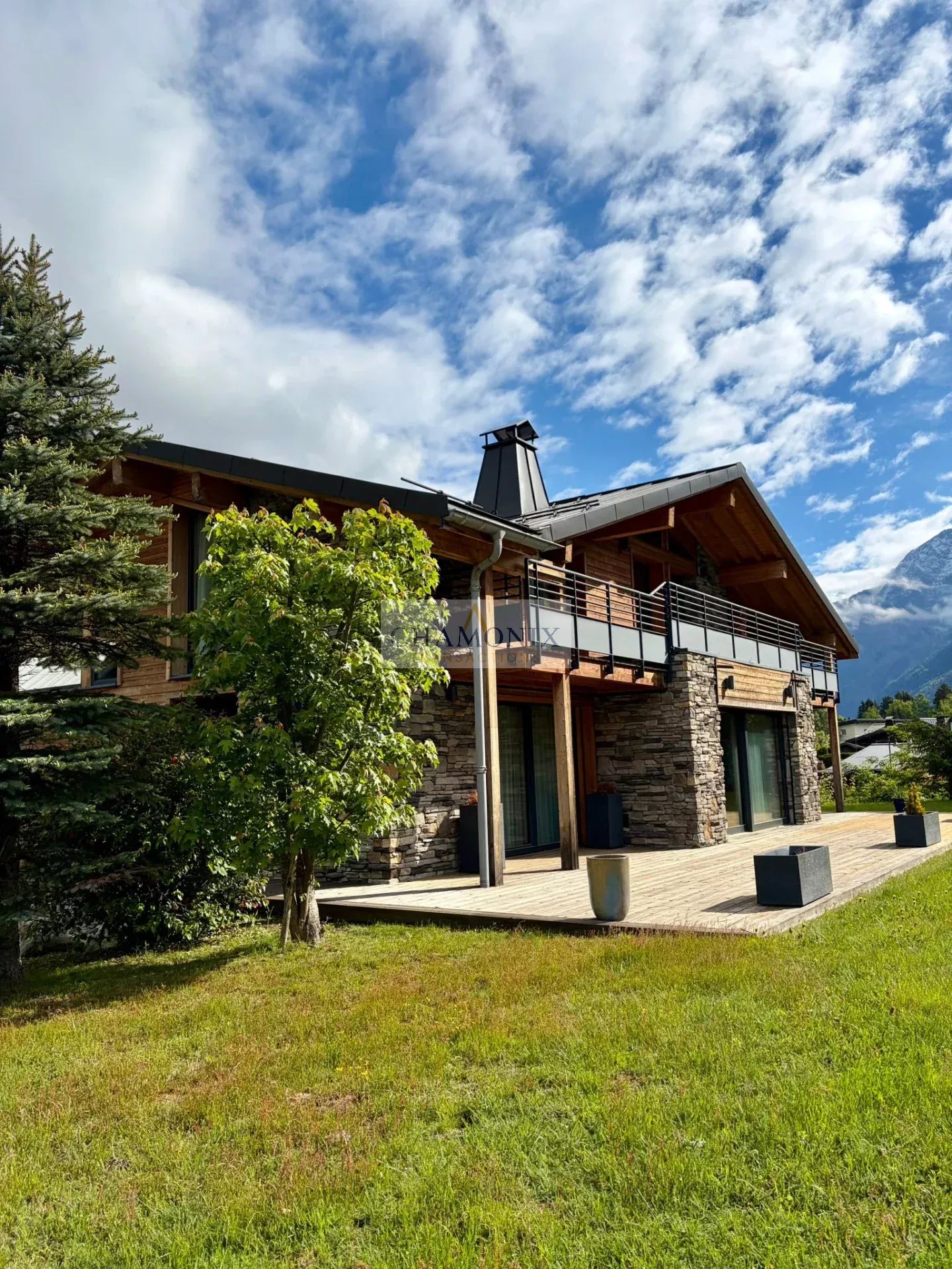 Agence immobilière de 