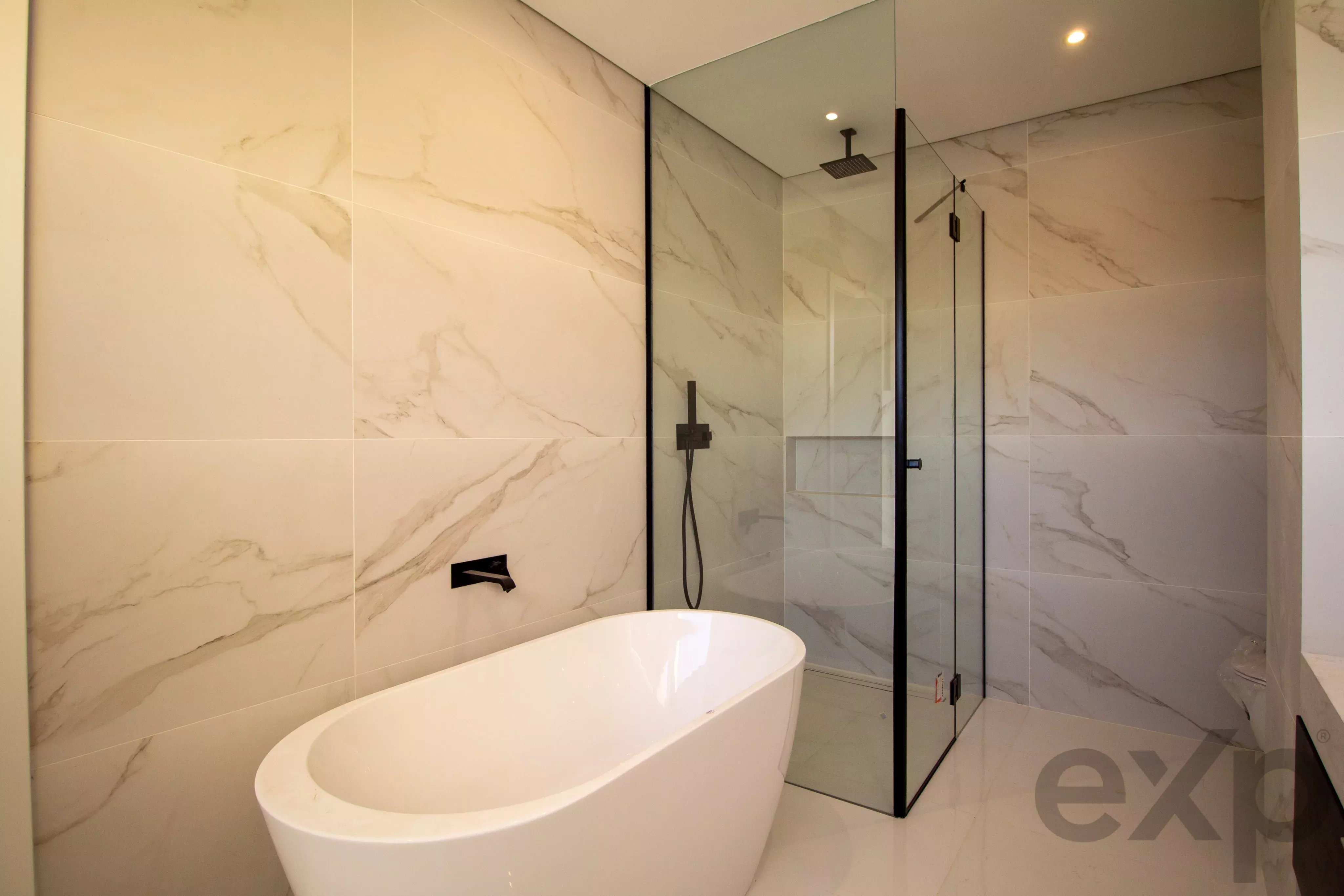 Luxury Contemporary Home with Sea View in Ferragudo 87049638 image 56
