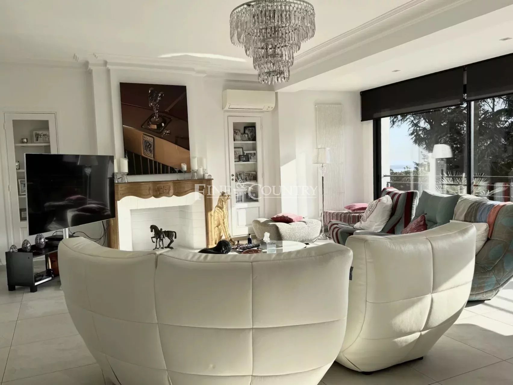 Photo of Villa for Sale In Cannes sea view