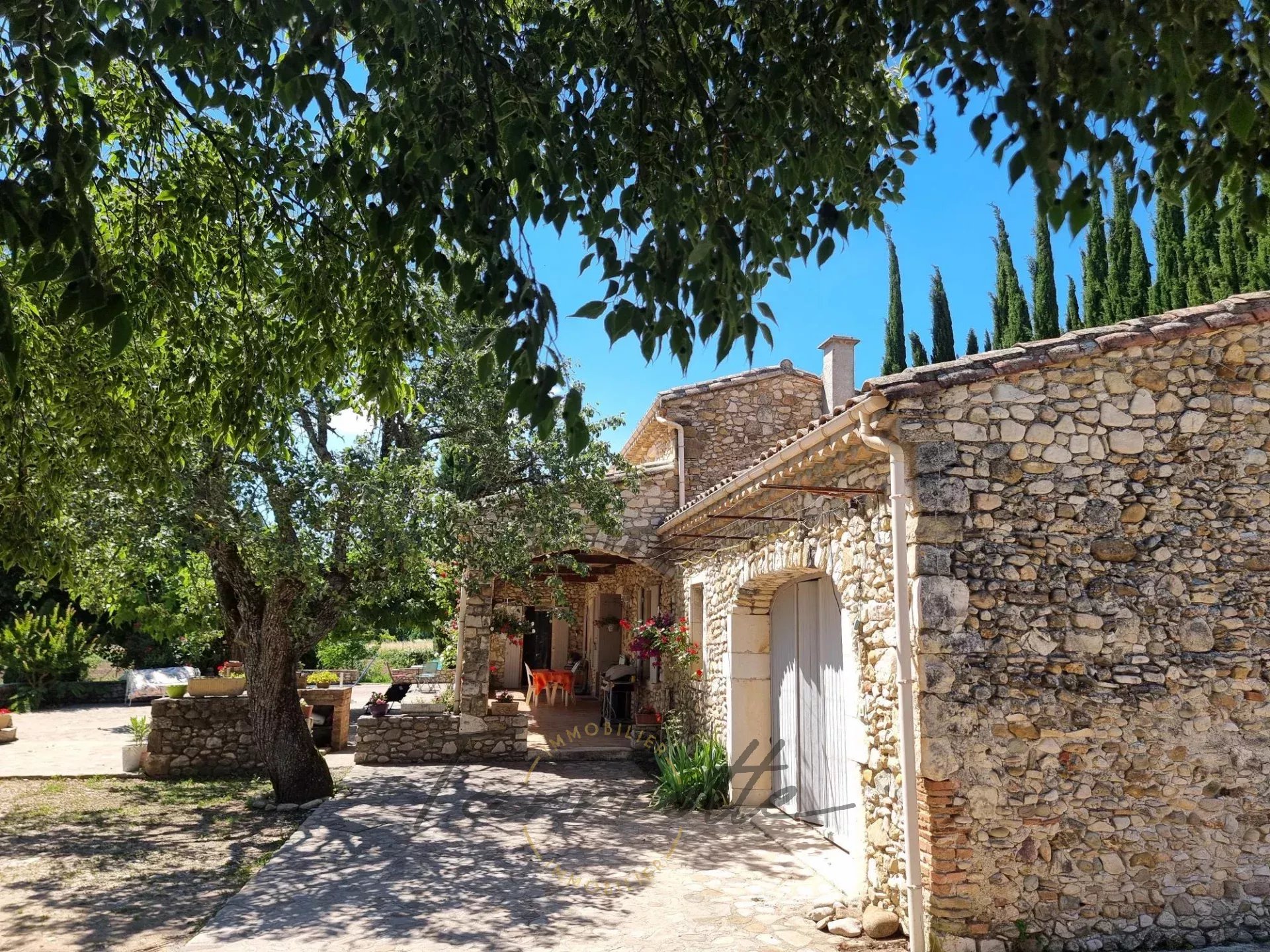 Sale Farm La Bégude-de-Mazenc