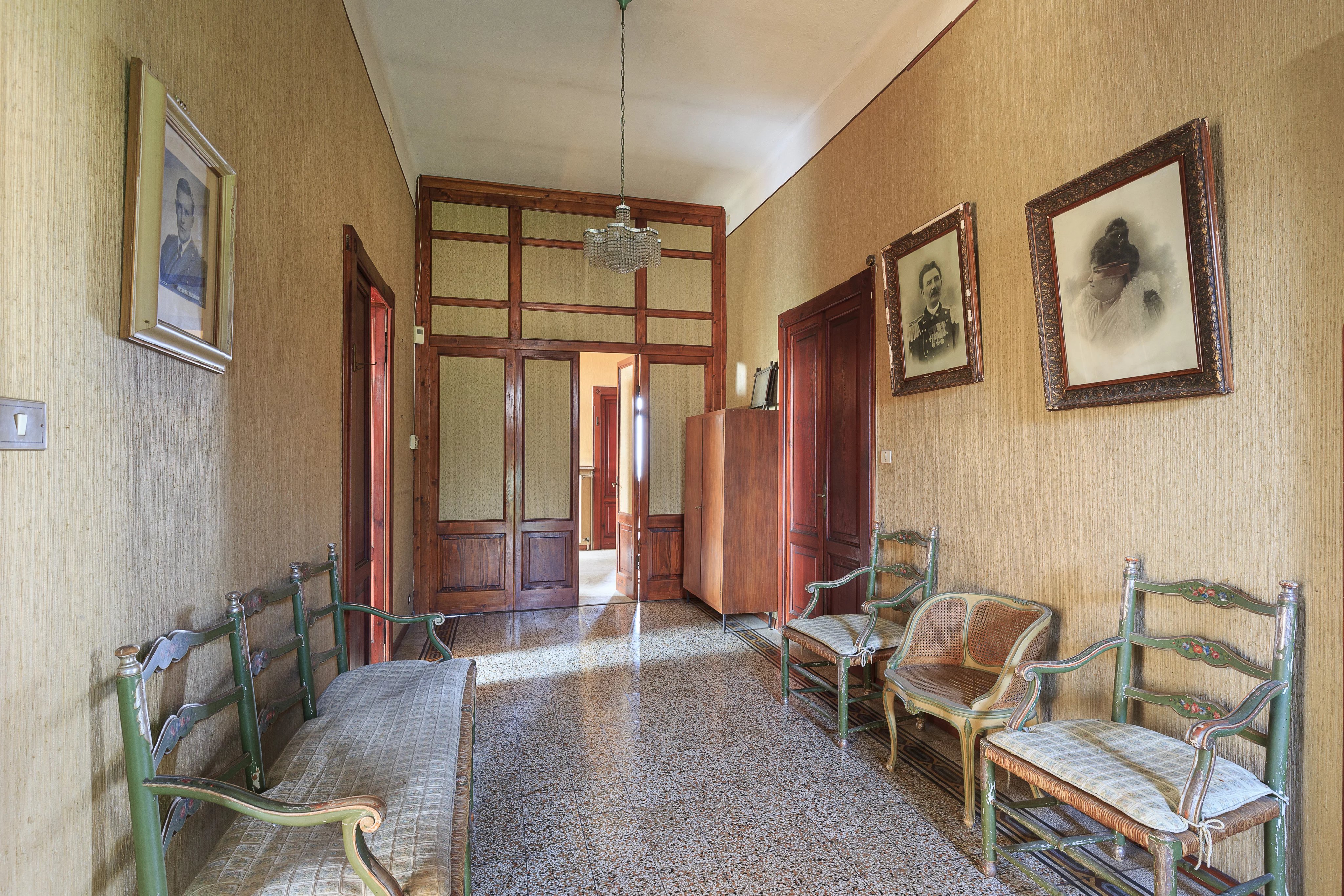 Exclusive Villa historique entourée d’un jardin privé luxuriant - picture 20 title=