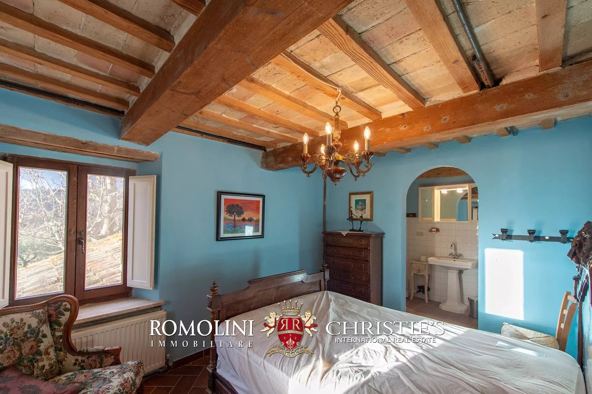 6 Bedroom Villa/Townhouse's Image 24