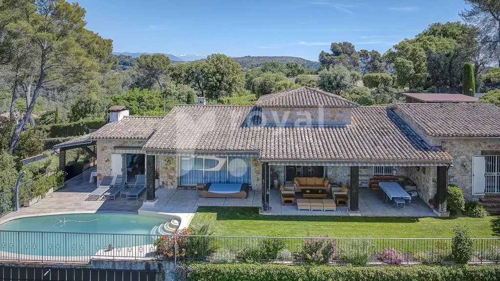 Villa for sale in Biot — Charming Stone Villa in Prestigious Biot Gated Estate