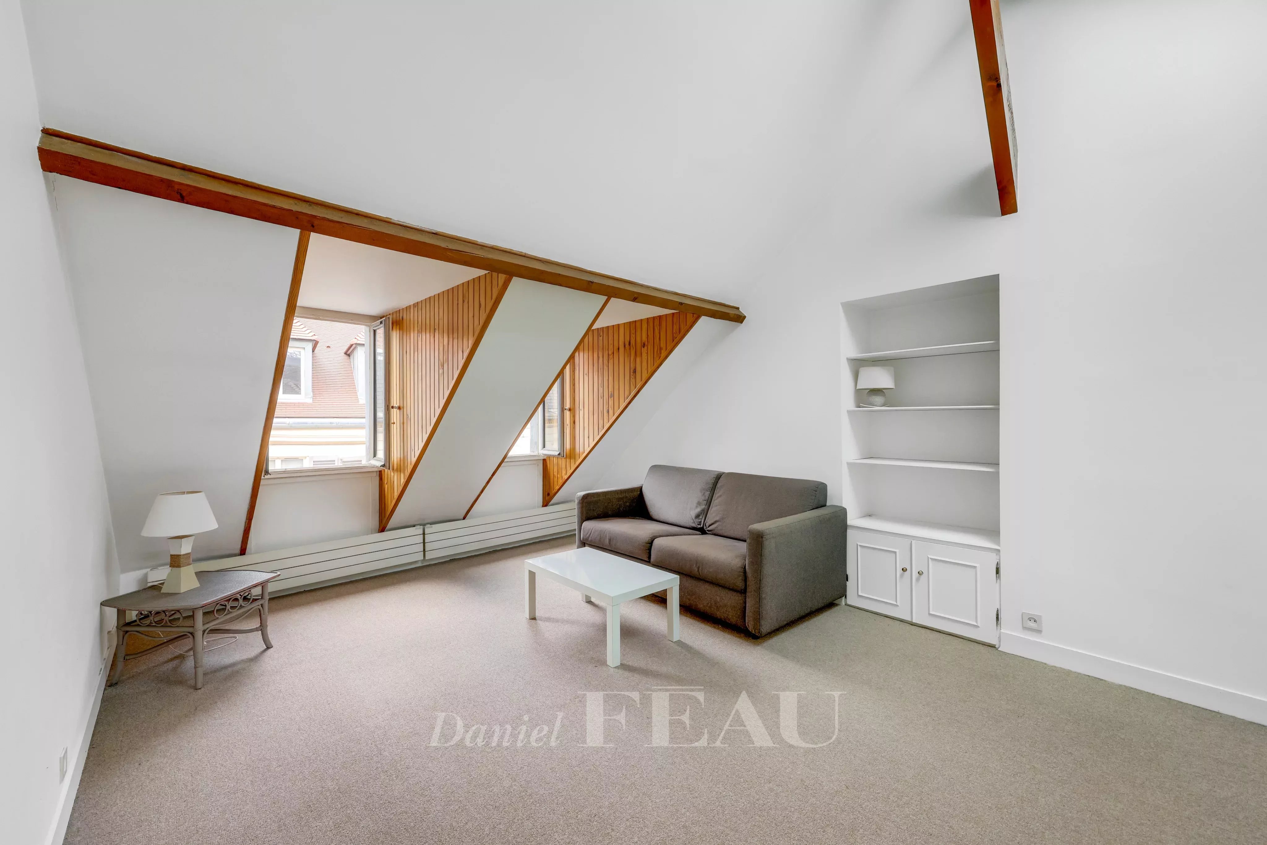 Saint-Germain-en-Laye  -  A top-floor 3-room apartment