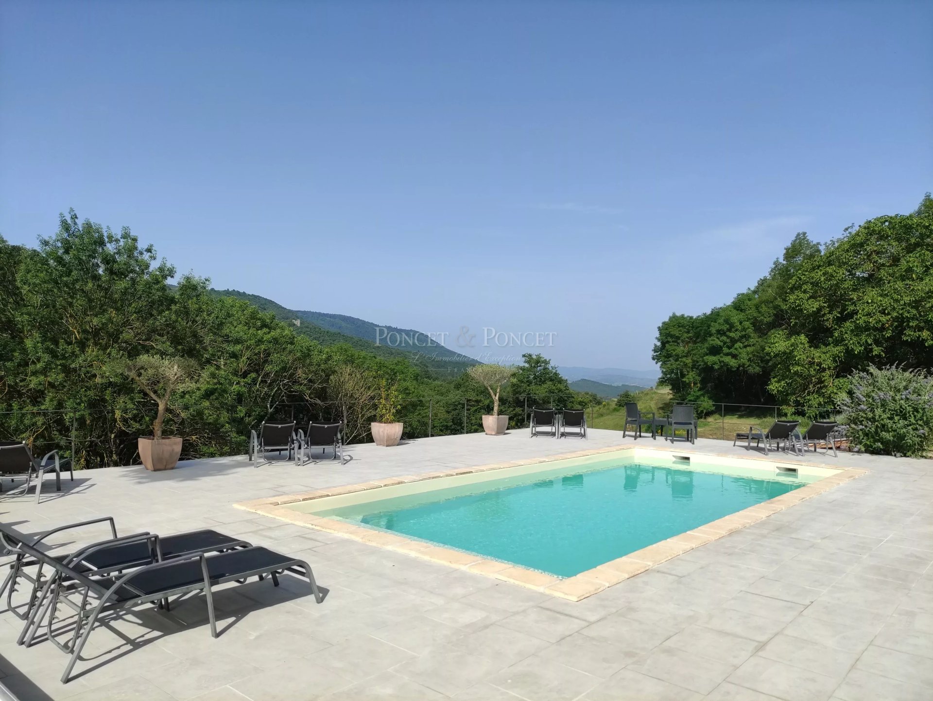 16 Bedroom Villa/Townhouse's Image 5