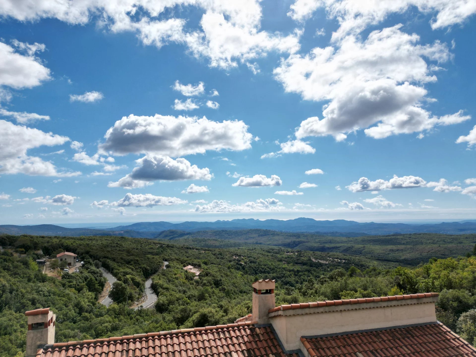 Great 6 bedroom villa with panoramic view - MONS Great 6 bedroom villa with panoramic view - MONS