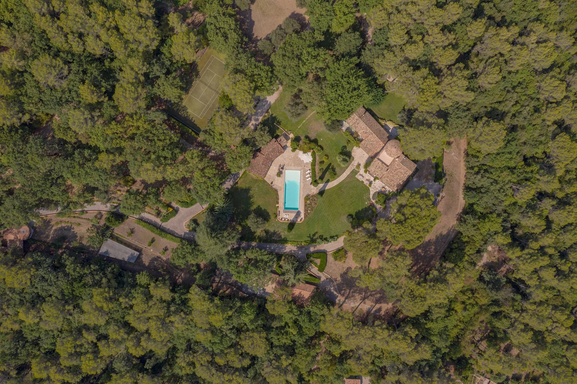 Colline Privée sur la Côte d’Azur