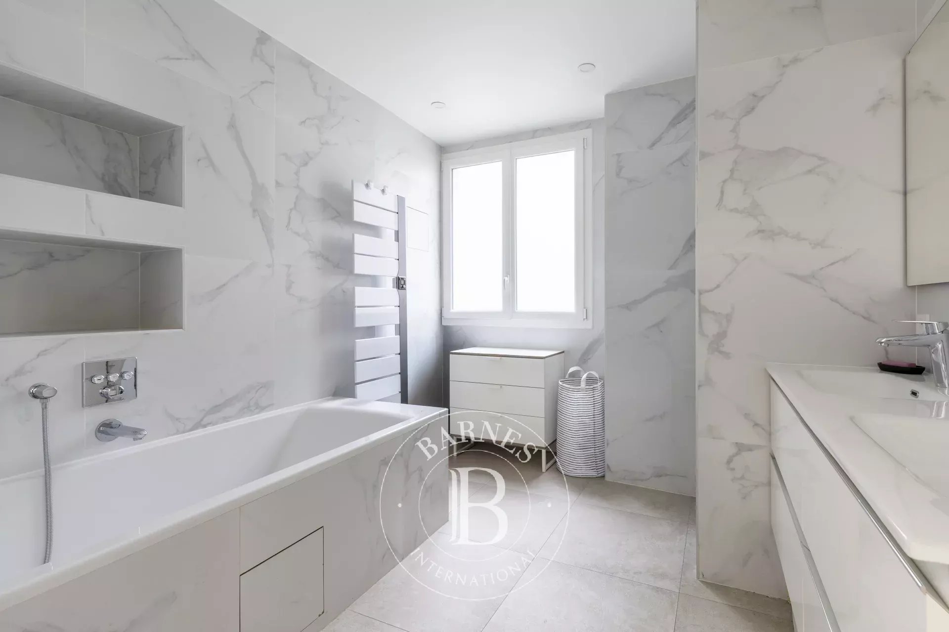 Daire Paris 10ème - picture 11