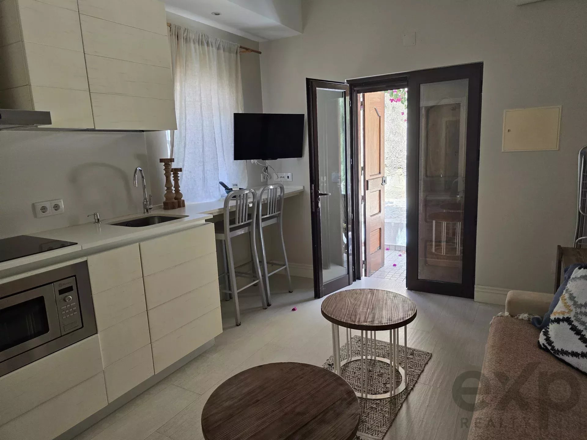 8-Bedroom House/Guesthouse in Praia da Fábrica 8900-057 image 24