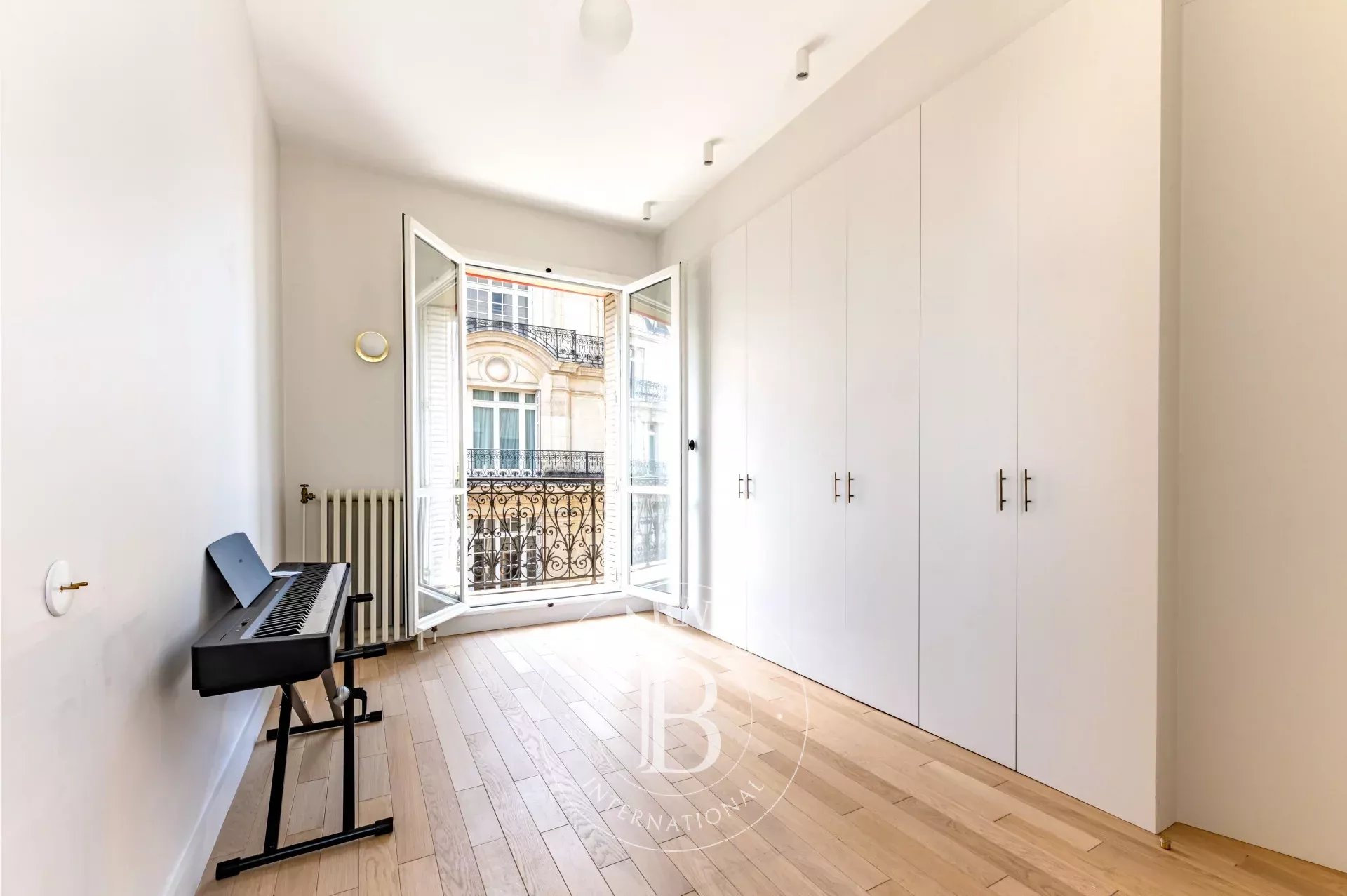 Paris  - Apartment 3 Bedrooms - picture 10