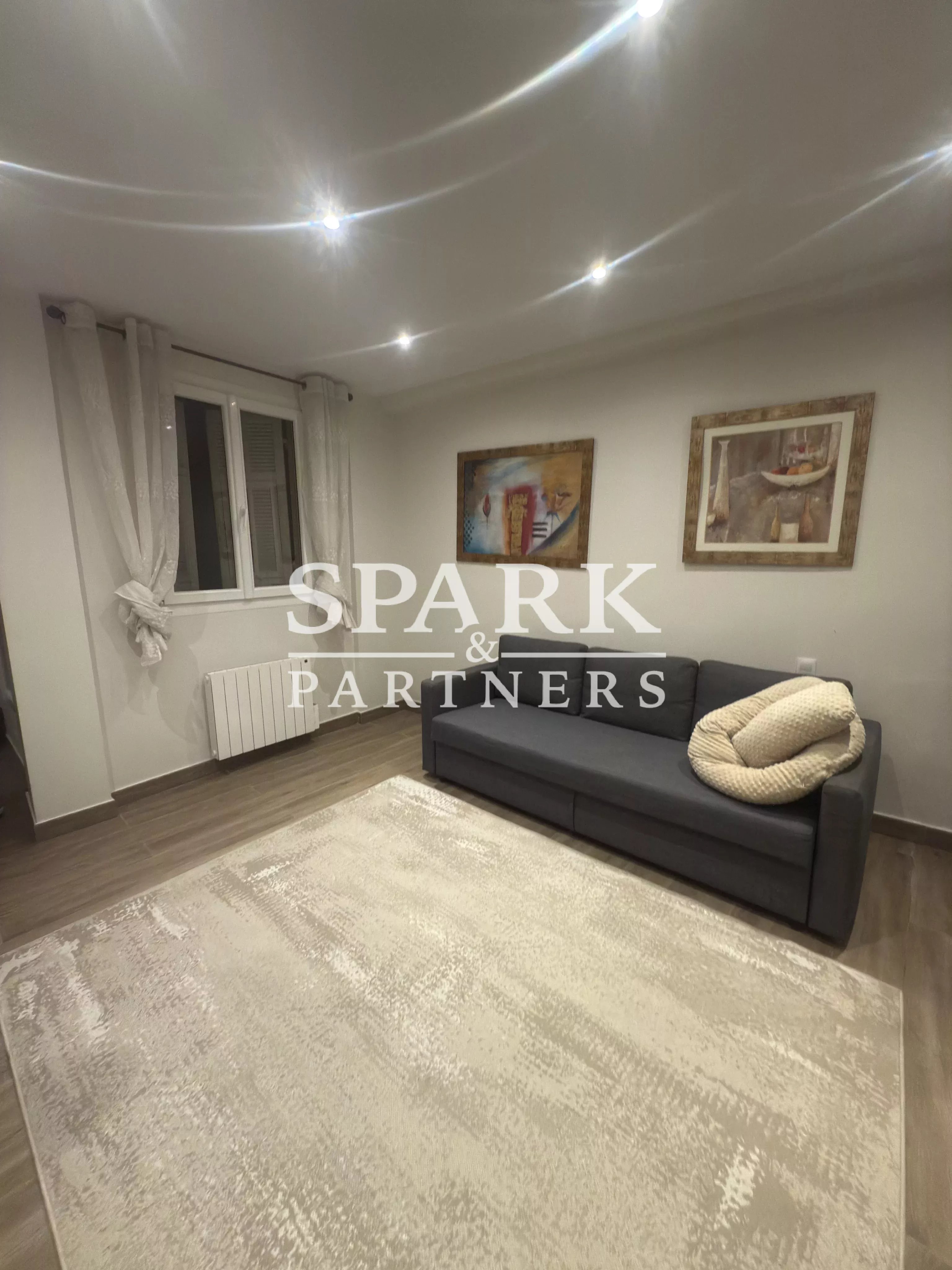 Beausoleil - Studio entièrement rénové et meublé