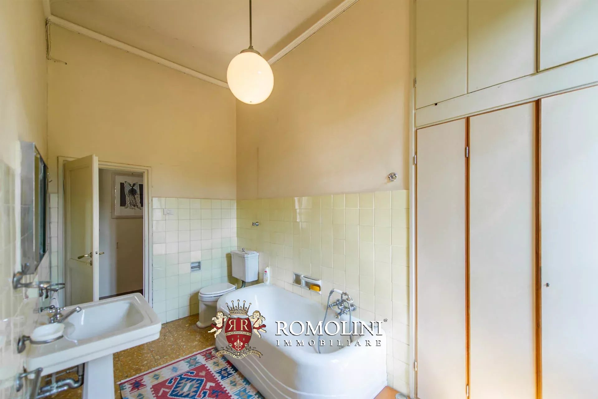 16 Bedroom Vineyard's Image 53
